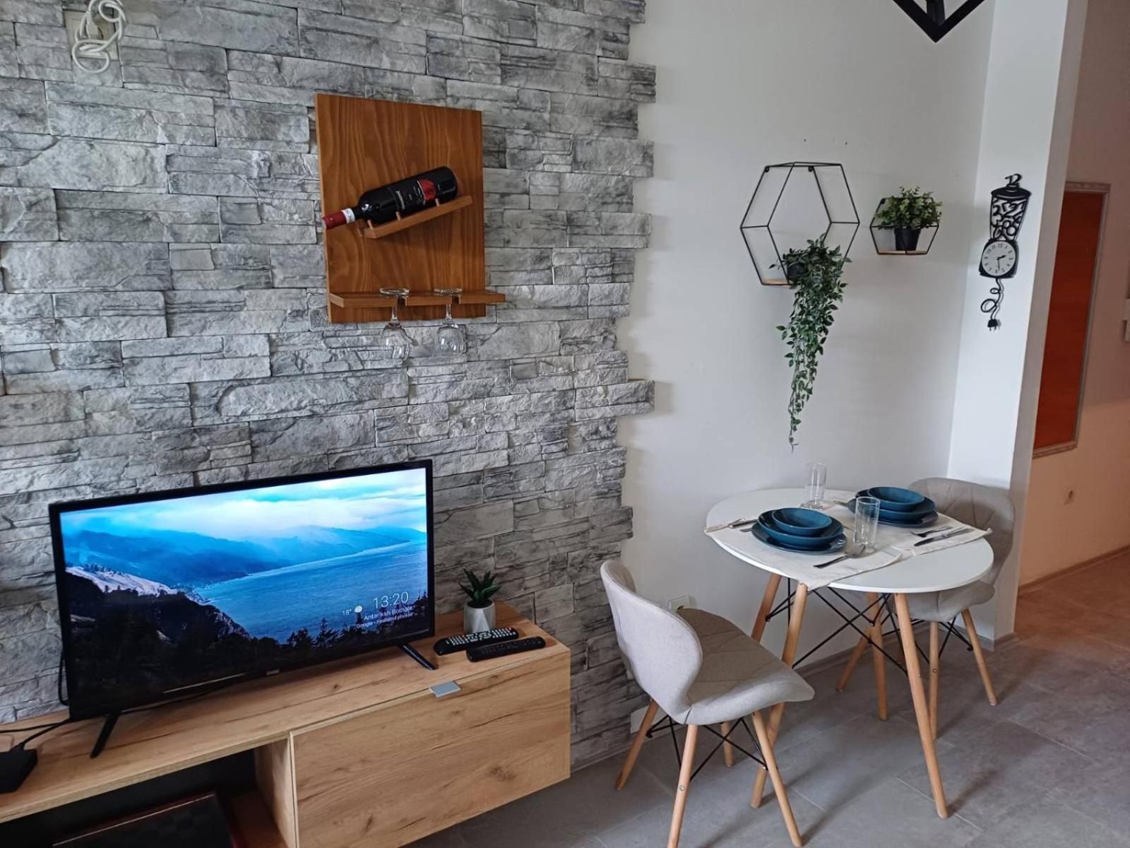 Apartment Centrum - Free Private Parking Novi Sad